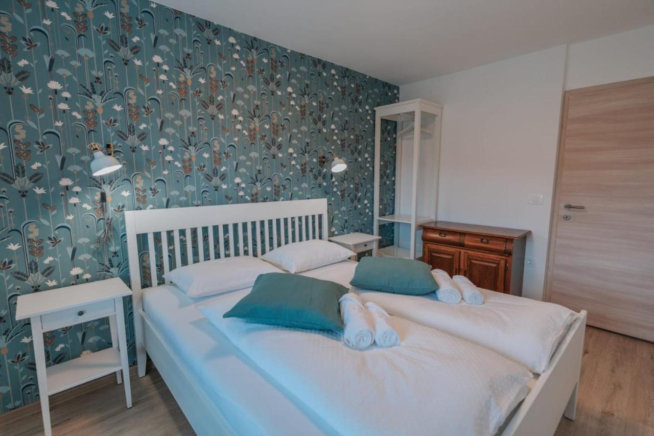 Apartma Lamberger Zirovnica ภายนอก รูปภาพ
