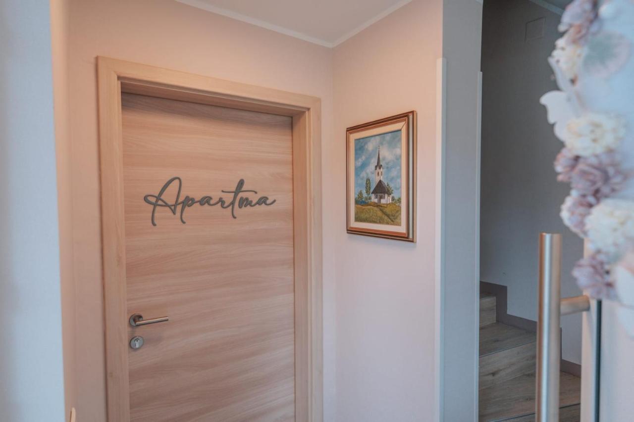 Apartma Lamberger Zirovnica ภายนอก รูปภาพ