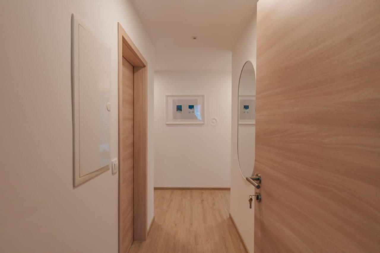Apartma Lamberger Zirovnica ภายนอก รูปภาพ